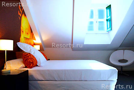 Room Mate Laura 8